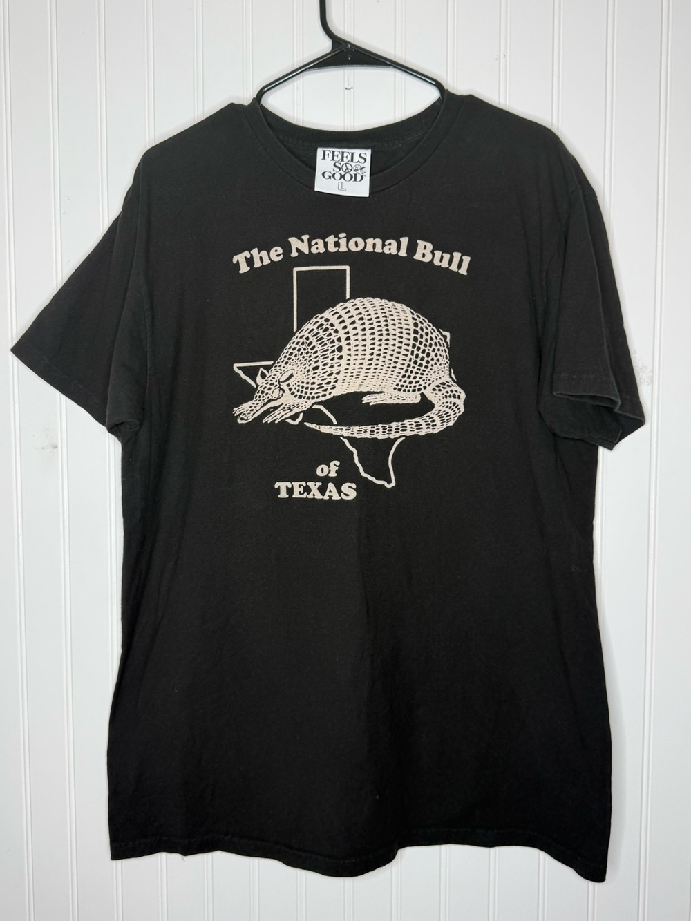 Feel So Good The National Bull of Texas Armadillo Graphic Tee Size Large